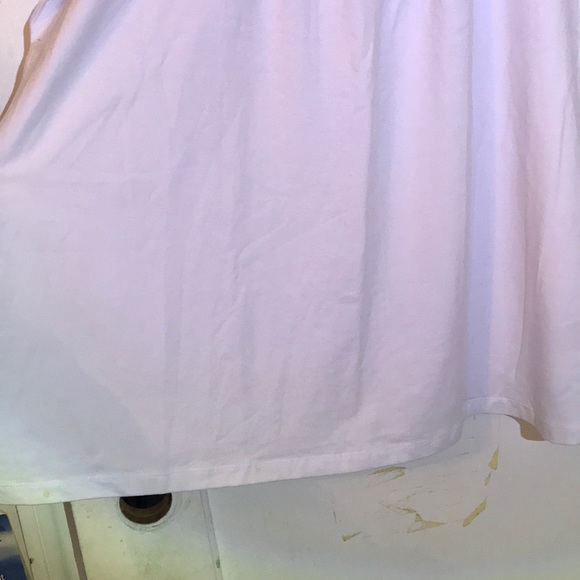 Beautiful white top - Picture 4 of 4